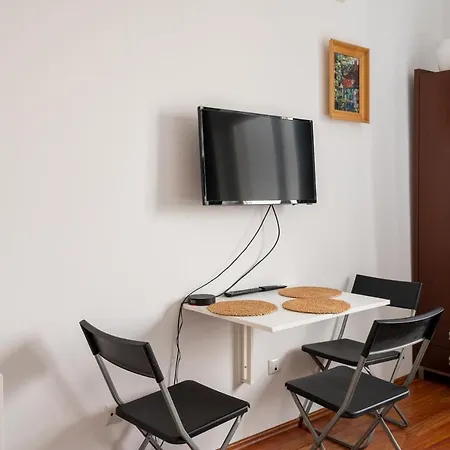 Kino Femina Comfort By Bookinghost * ורשה